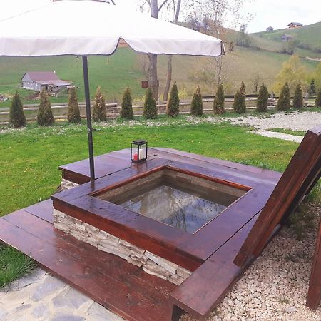 Tripsylvania Tiny House Şirnea Exterior foto